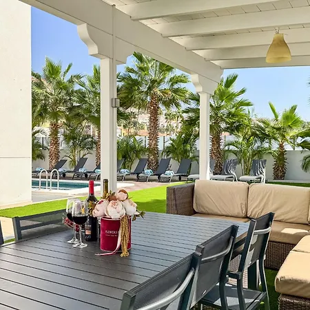 Adelina In アデヘ