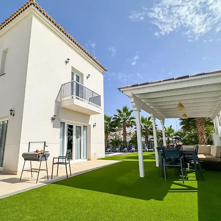 Adelina In Villa *