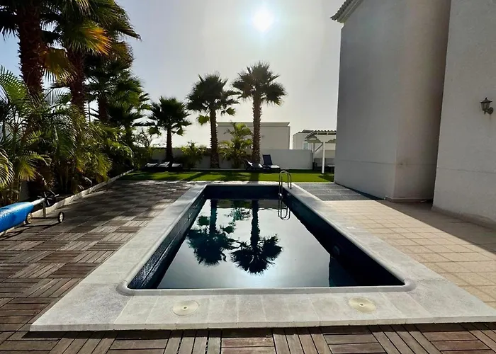 Adelina In أذيخي