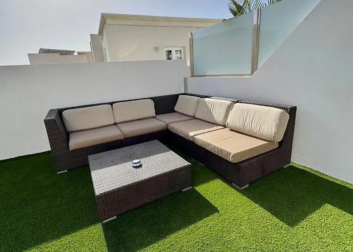 فيلة Adelina In *