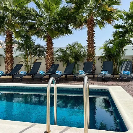 De Lujo Con Piscina Privada En 아데제